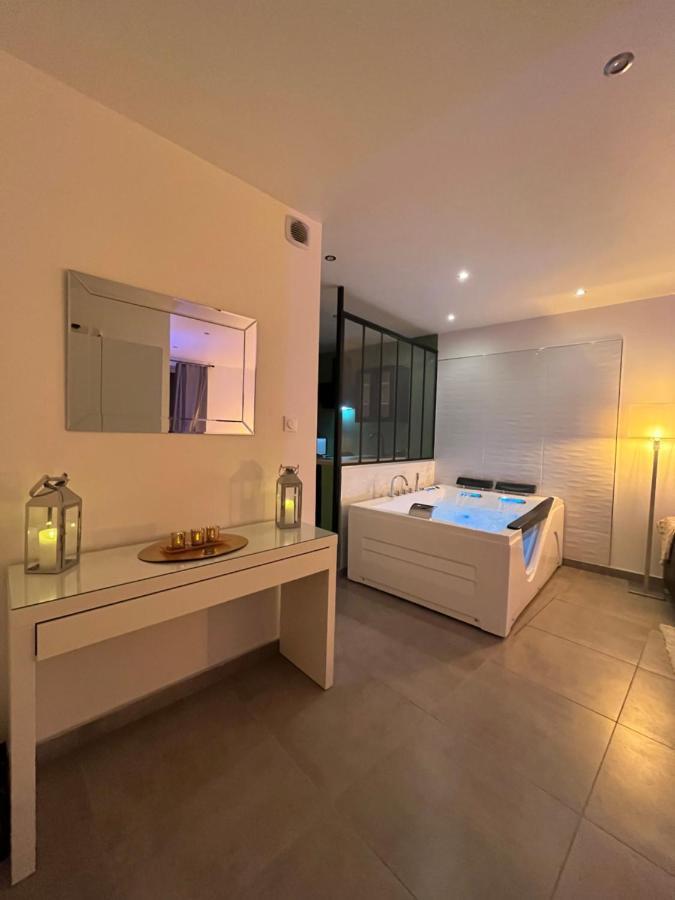 Appart&spa Republique *